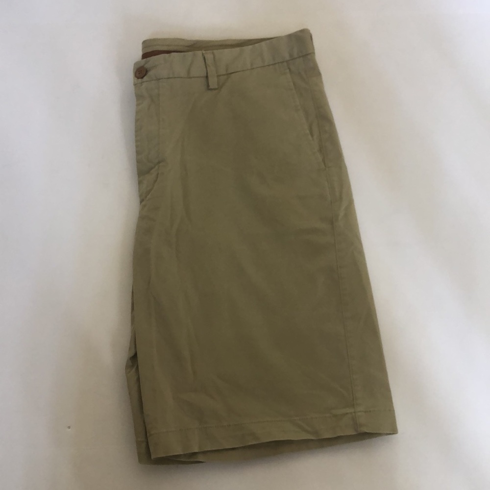 Tommy Bahama Khaki Shorts Mens Waist Size 38in